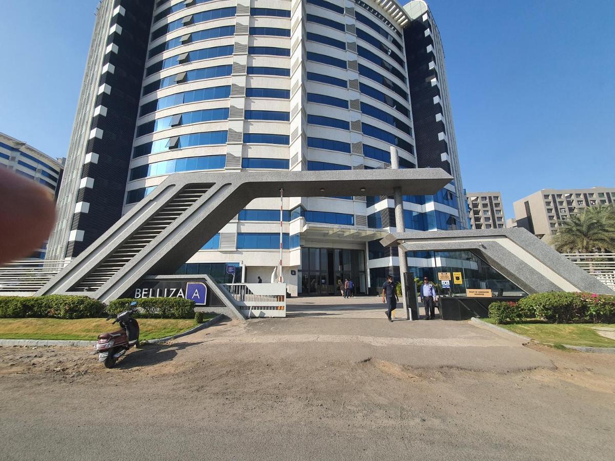 P C Homes At Belliza Near Airport Surat Luaran gambar