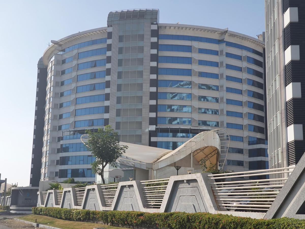 P C Homes At Belliza Near Airport Surat Luaran gambar